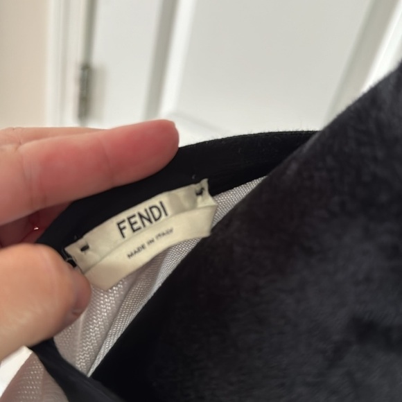 Authentic Fendi tank top size medium size 46 - Picture 6 of 8